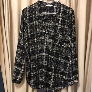 Lush- Unique print, office chic -blouse.